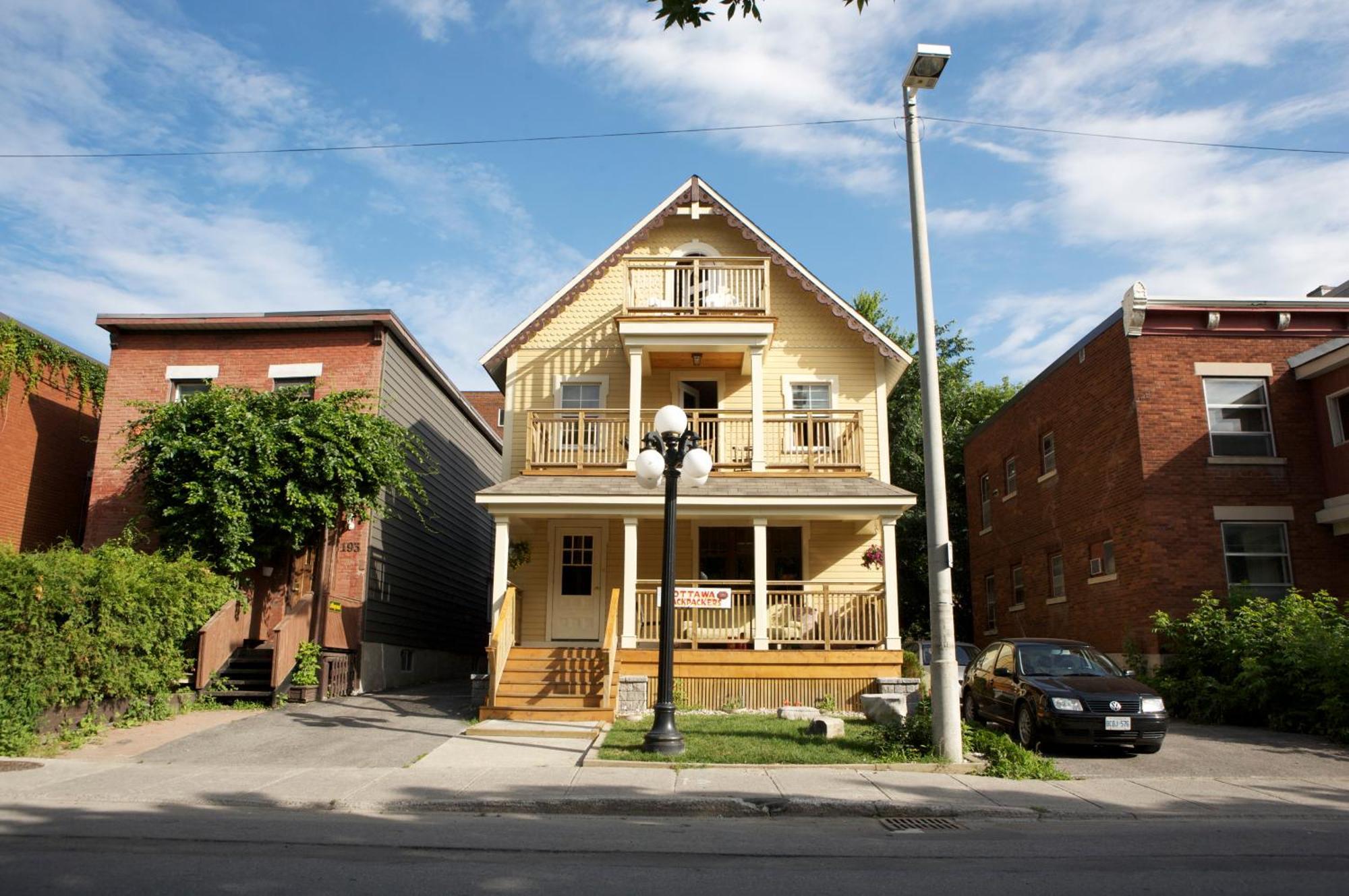 Ottawa Backpackers Inn Екстер'єр фото