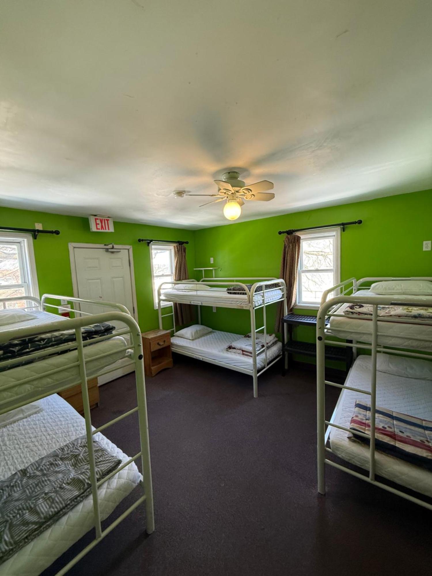 Ottawa Backpackers Inn Екстер'єр фото